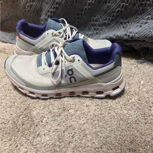 On Running women’s